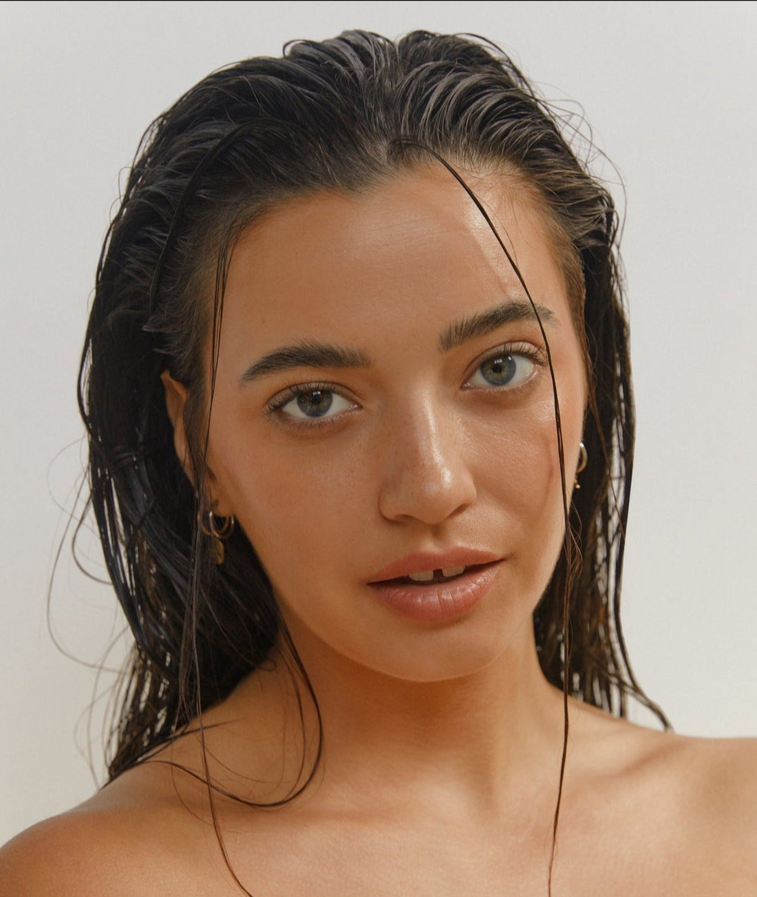 VoCÊ Haircare – Natural Surf Mist Texture Spray | Tousled Beach Waves, Light Hold, Non-Toxic, Cruelty-Free, Vegan Haircare with Lemon Peel, Pomegranate, Brazil Nut Oil (8.5 oz | 250 ml)