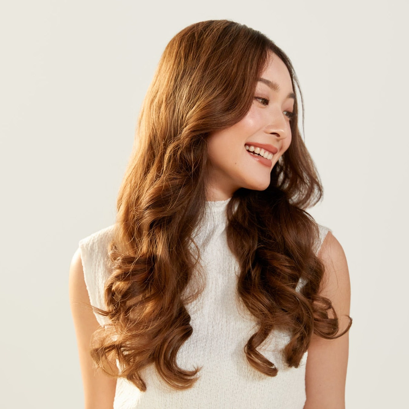 VoCÊ Haircare – Natural Smoothing Blowout Cream | Anti-Frizz Control and Heat Protection | Vegan, Non-Toxic, Cruelty-Free Haircare for Smooth, Shiny Hair (8.5 oz | 250ml)