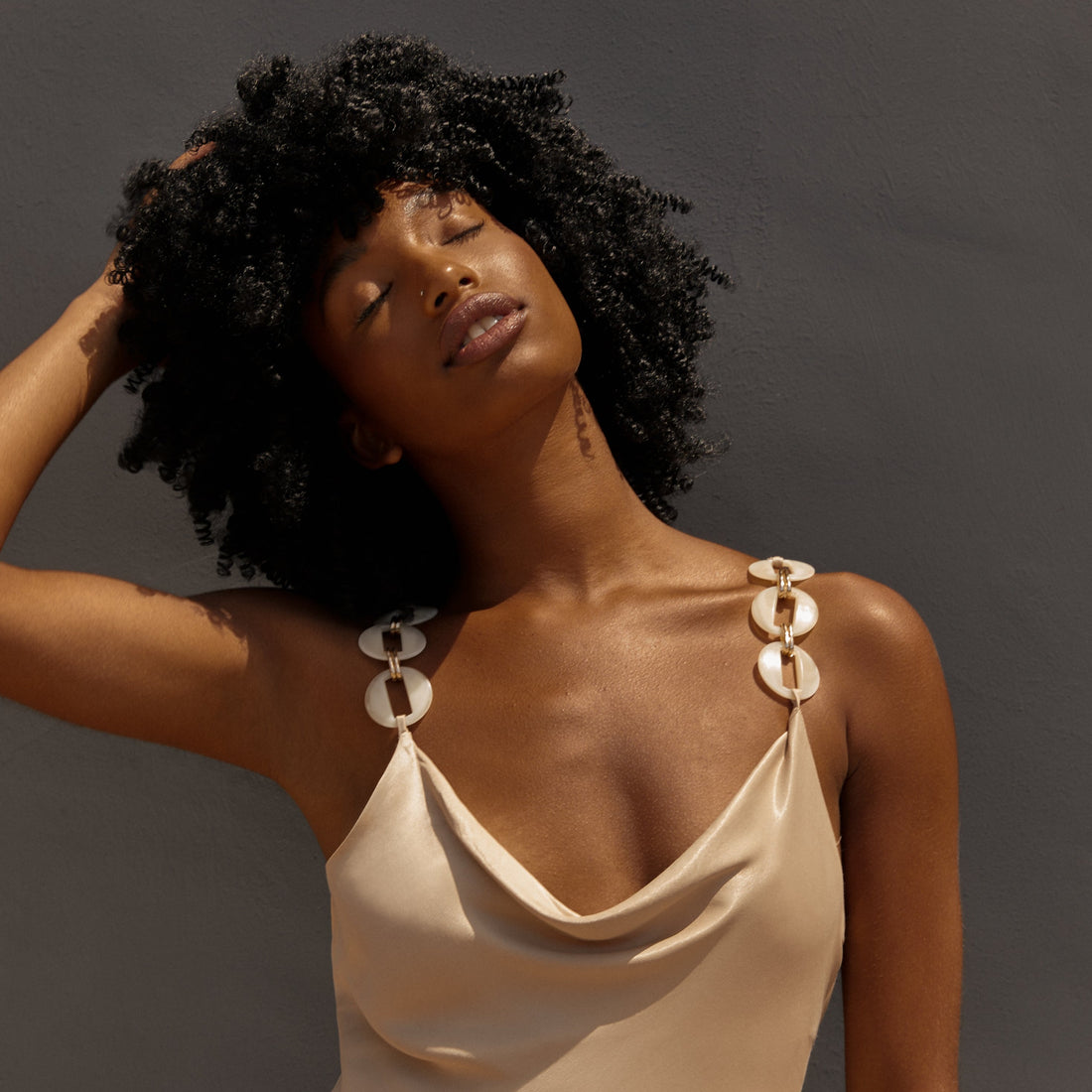 VoCÊ Haircare – Natural Smooth Shampoo - Wash | Anti-Frizz, Curl Defining, Shine Enhancing, Non-Toxic, Cruelty-Free, Vegan Haircare with Aloe Seed Oil, Buriti Oil, Mallow Flower (8.5 oz | 250 ml)